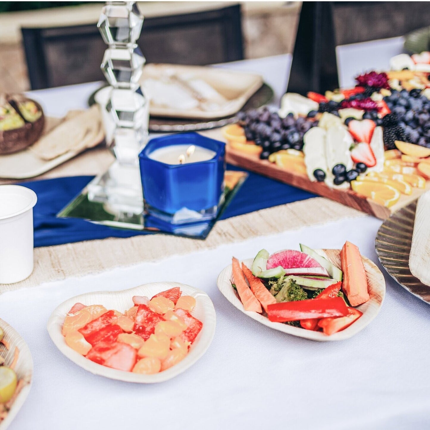 Bowls - Palm leaf heart 6 in. 25 pack